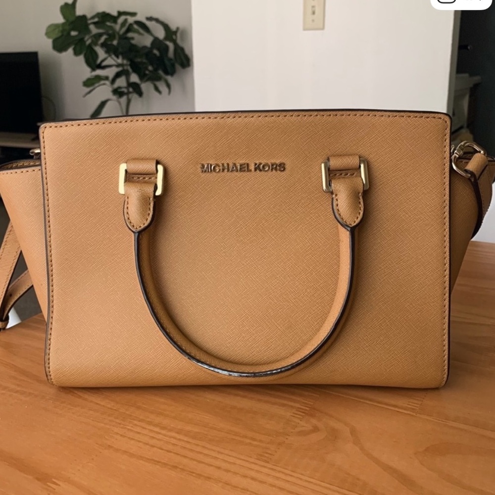 Micheal Kors Medium Selma Bag